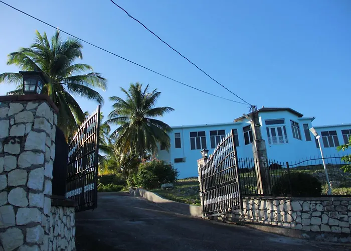Sunshine Lodge: Your Away From Montego Bay