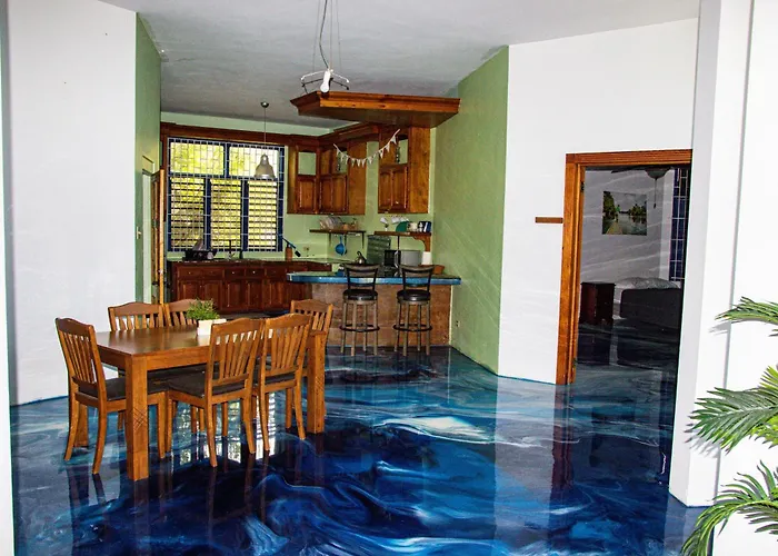 Sunshine Lodge: Your Away From Holiday home *