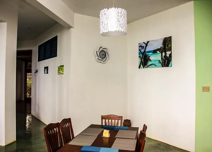 Sunshine Lodge: Your Away From Holiday home Montego Bay