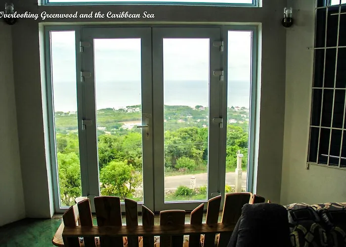 Holiday home Sunshine Lodge: Your Away From *