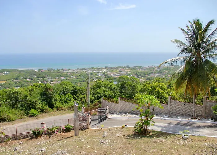 Sunshine Lodge: Your Away From * Montego Bay