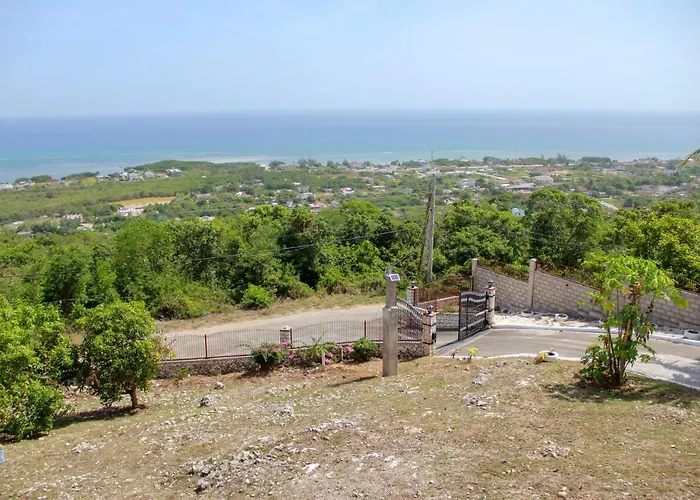 Holiday home Sunshine Lodge: Your Away From *