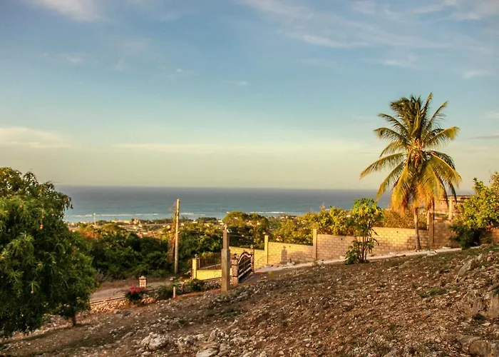 Sunshine Lodge: Your Away From Holiday home Montego Bay