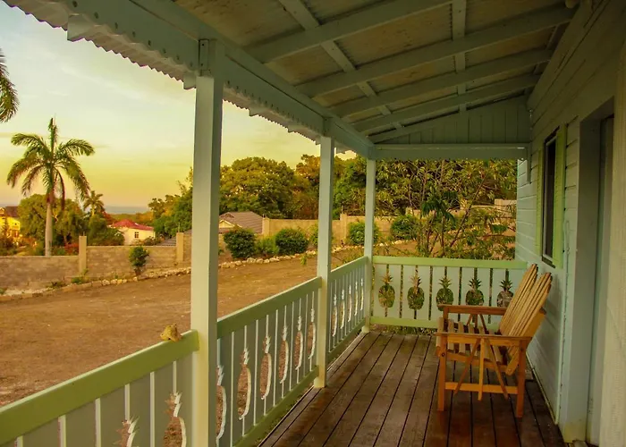 Sunshine Lodge: Your Away From * Montego Bay