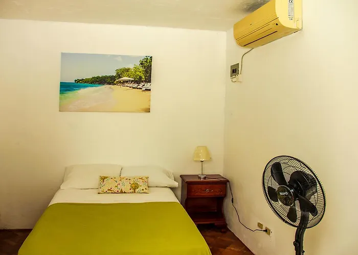 Sunshine Lodge: Your Away From * Montego Bay