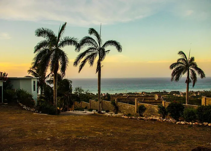Holiday home Sunshine Lodge: Your Away From